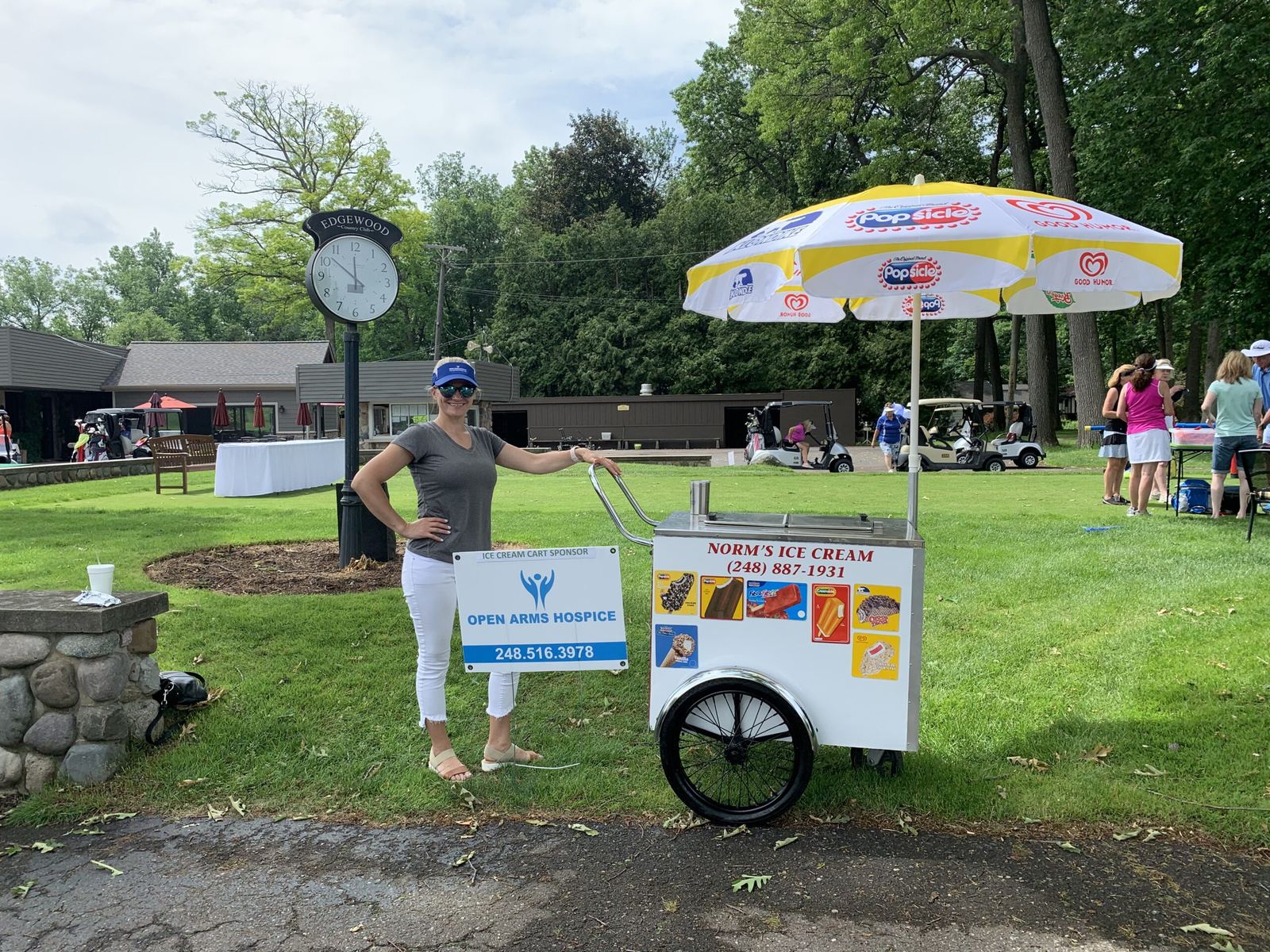 Open Arms Hospice at a charity golf outing