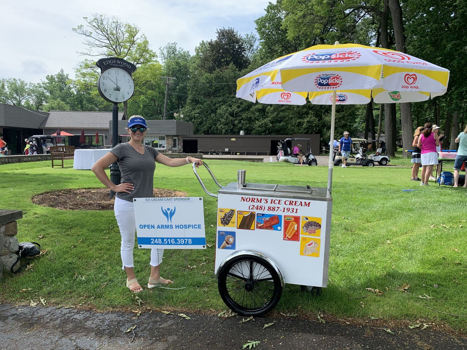 Open Arms Hospice at a charity golf outing